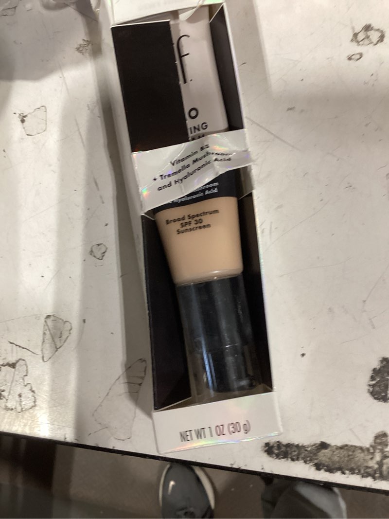 Condition photo showing New/Like New for e.l.f. hydrating camo cc cream, spf 30, color correcting full coverage foundation for a dewy finish, vegan & cruelty-free, light 205 n light 205 n 1 fl oz (pack of 1)