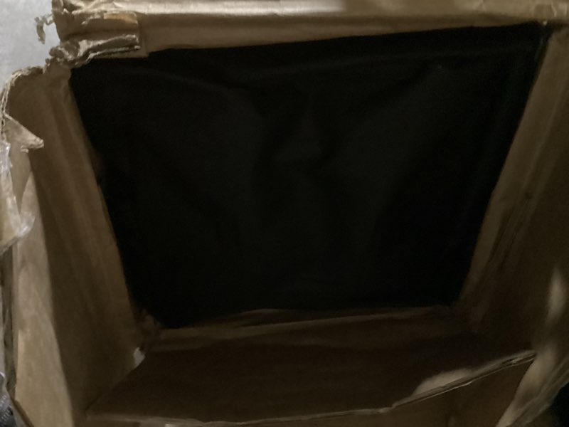https://lotting-media.assets.bidfta.com/lotting_bda7168f-b21e-45a7-8828-162aa85375b1