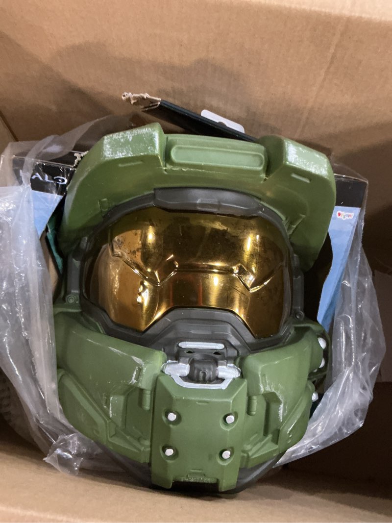 Condition photo showing Good Condition for Disguise Halo Master Chief Light-Up Boys' Helmet , Green