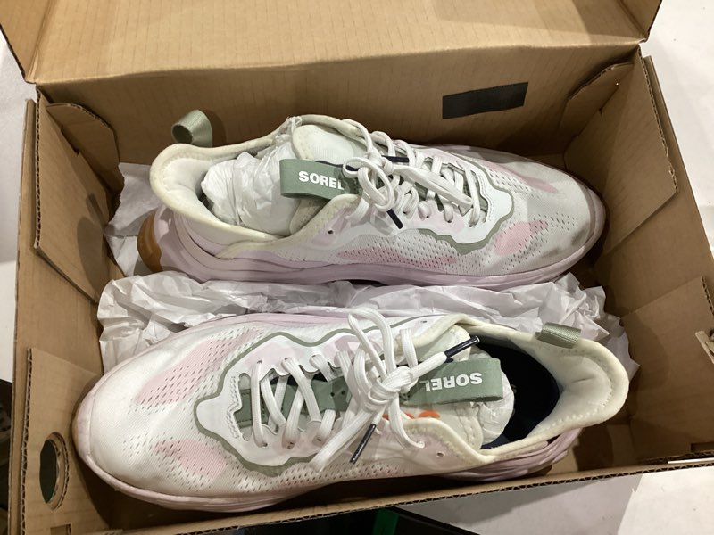 Sorel Women's Kinetic Breakthru Day Lace sneaker in a white, light pink, and grey colorway