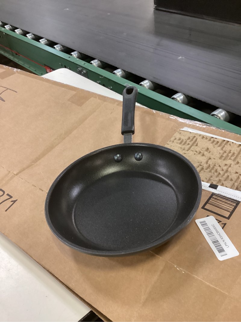 Condition photo showing Good Condition for Cook N Home Nonstick Saute Fry Pan 8-inch Professional Hard Anodized Frying Pan, Dishwasher Safe with Stay-Cool Handles, Black Black 8-inch