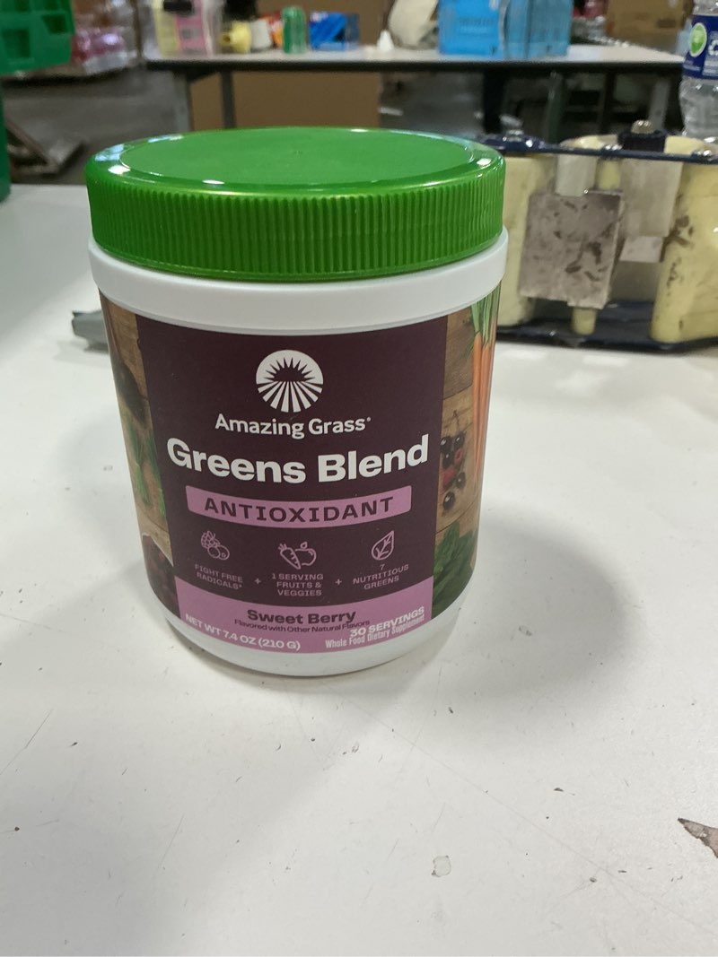 Condition photo showing New/Like New for Amazing Grass Greens Blend Antioxidant: Super Greens Powder Smoothie Mix with Organic Spirulina, Beet Root Powder, Elderberry, Bilberry, Prebioitics & Probiotics, Sweet Berry, 30 Servings (Packaging May Vary) Antioxidant - Sweet Berry 30 Servings (Pack of 1)
