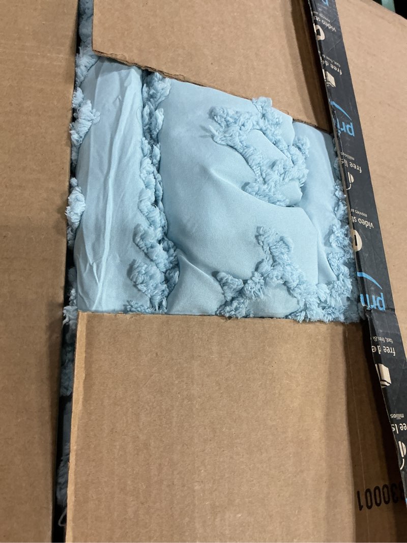 Condition photo showing As Is for duvet cover full size - extra soft full size duvet cover - lightweight, breathable & cozy - easy care & fade free w/ zipper closures & ties - 80" x 90" inches - (light blue) comforter not included 20 - baby blue (no comforter) full (80x90)