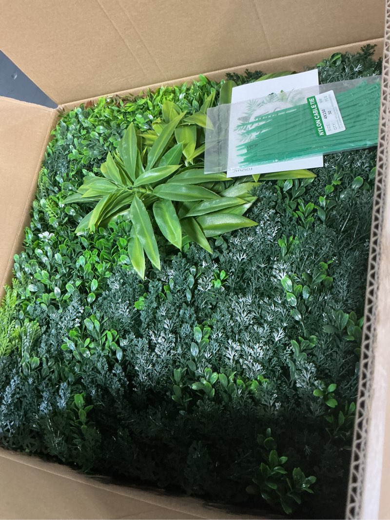 Condition photo showing New/Like New for FOSZMAC Artificial Plant Wall Panels, 40"x 40" Boxwood Hedge Wall Panels with UV Protection, Privacy Screen Fence, Greenery Wall Backdrop for Indoor Outdoor Garden Fence Backyard Decor (B0001)