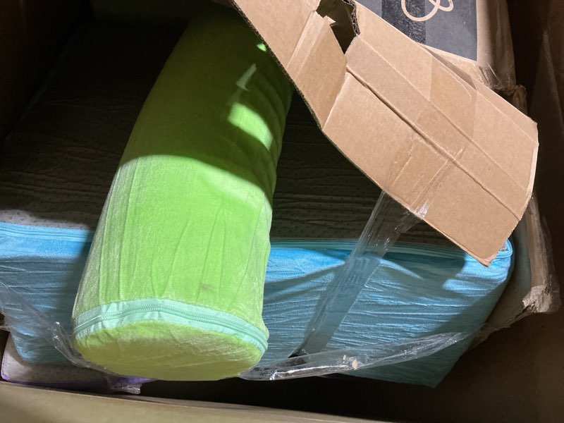 Condition photo showing Good Condition for Teckid Toddler Climbing Toys 8-Piece Indoor Soft Foam Blocks Set, Safe Crawling, Climbing and Sliding Play Gym for Kids, Baby Climbing Playset