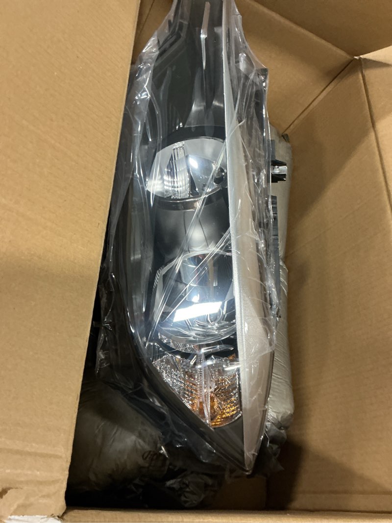 Condition photo showing Good Condition for TRQ Passenger Side Headlight Assembly Halogen Compatible with 2016-2018 BMW 320i, 328d, 328d xDrive, 328i, 328i xDrive, 340i BM2519166 HLA89882
