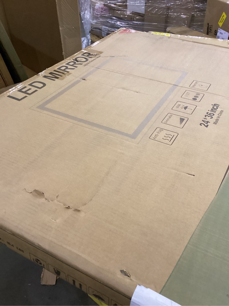 led mirrow 24”x36”