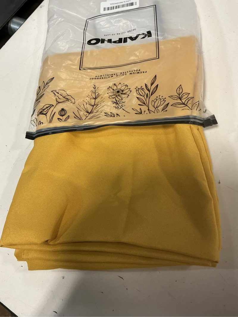 Condition photo showing Good Condition for Gold Rectangle Tablecloth Waterproof Stain Resistant Wrinkle Free Table Cloth 210GSM Polyester Wipeable Table Cover for Party, Banquet, Indoor and Outdoor use - Rectangular/Oblong, 60 x 84 inch Gold 84" x 60" (Rectangular)