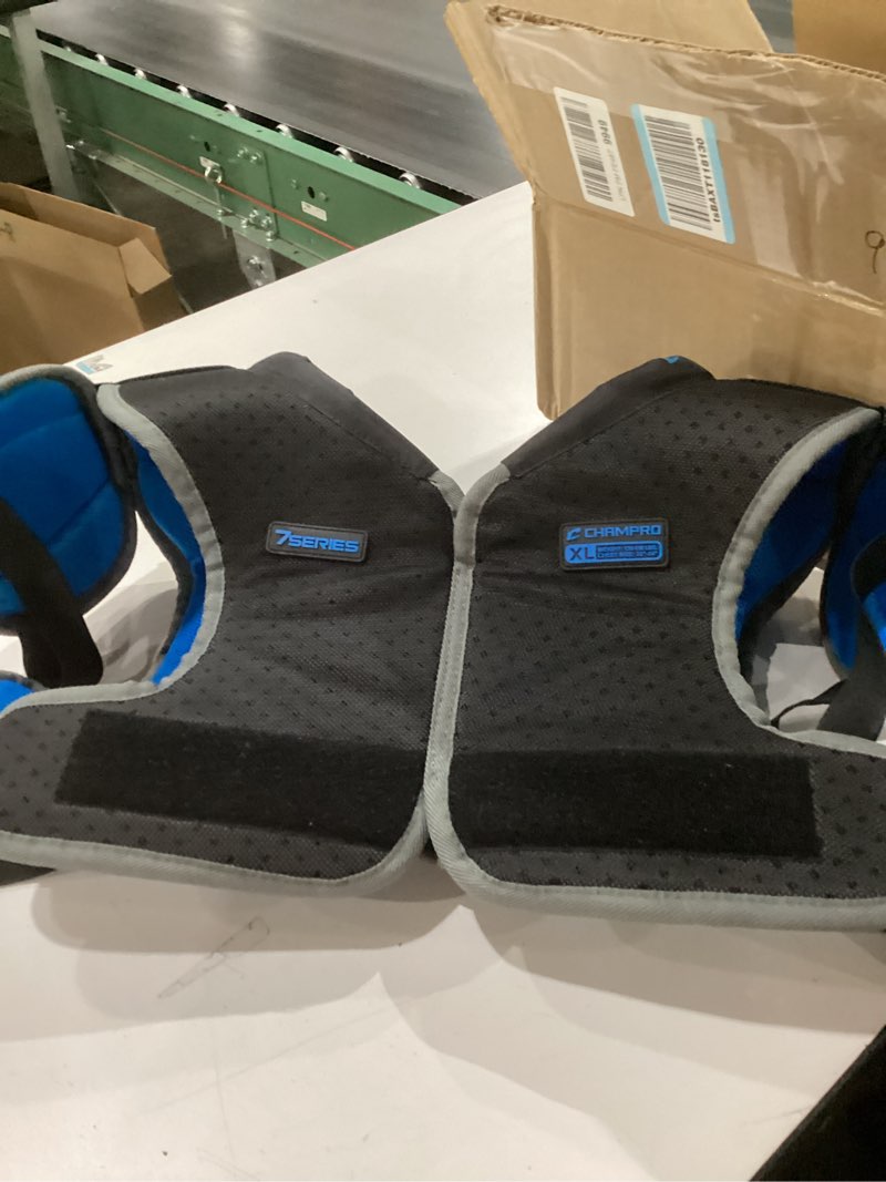 champro 7 series shoulder pads xl  weight 130 - 150 lbs chest size 32” - 34”