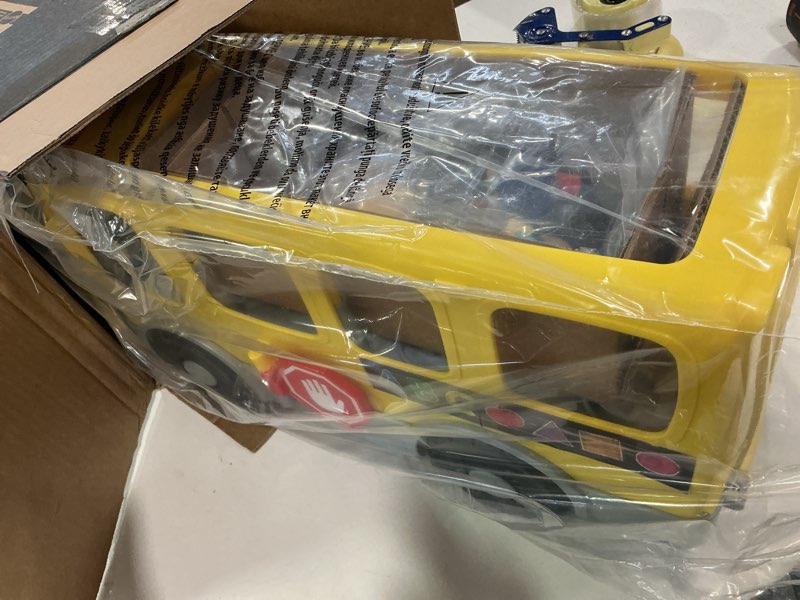 Condition photo showing Good Condition for Fisher-Price Little People Toddler Toy Big Yellow School Bus & Community Heroes Set, Musical Pull-Along Vehicle & Figures for Kids Ages 1+ Years