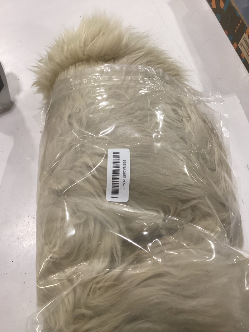 Condition photo showing New/Like New for iriwool square fur sheepskin chair cover seat cushion pad super soft area rugs for living bedroom sofa 18" x 18" (beige, 18" x 18" (pack of 1)) beige 18" x 18" (pack of 1)