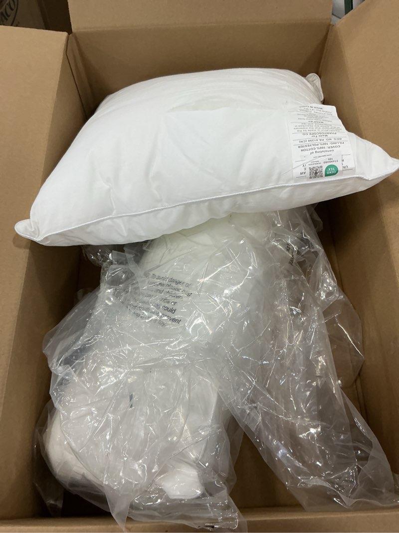 Condition photo showing As Is for Almohadas OEKO-TEX Estándar 100 Juego De 2 Almohadas Decorativas