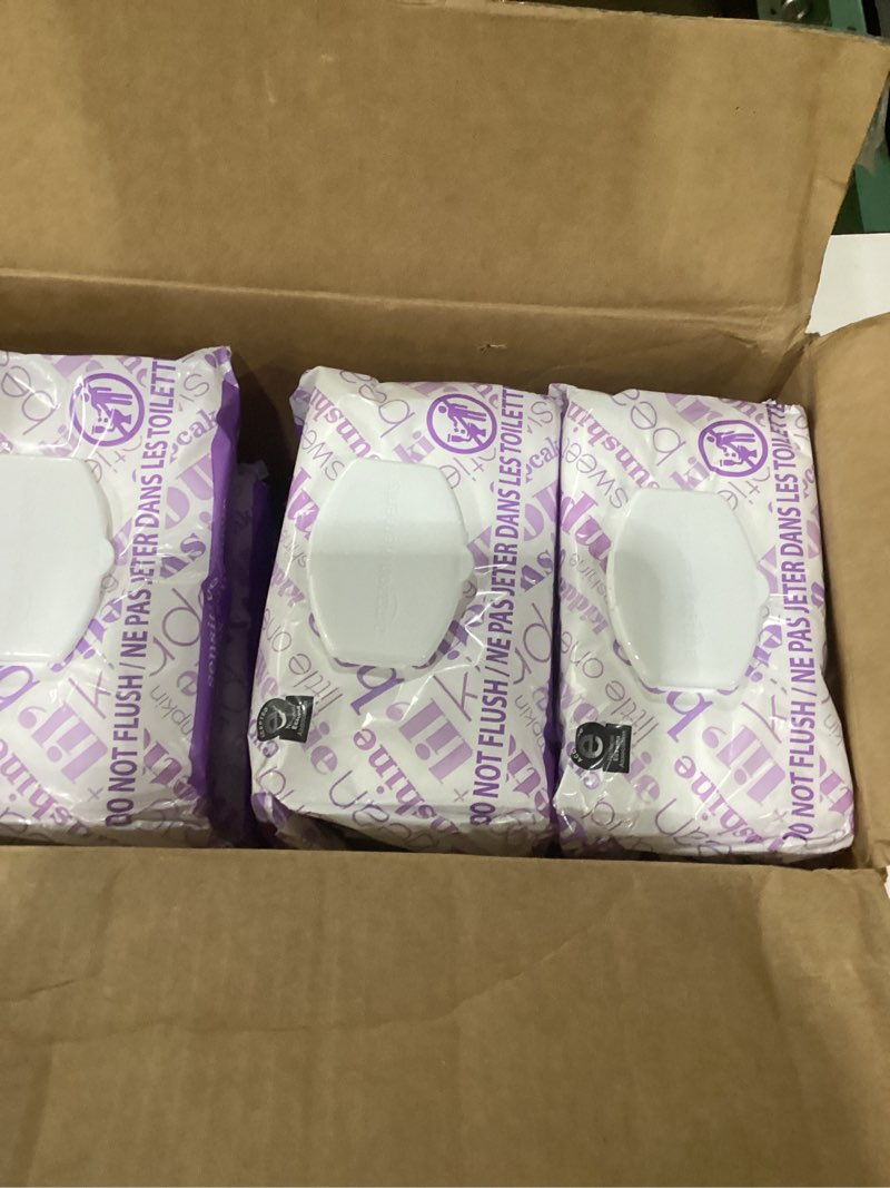 Condition photo showing New/Like New for amazon elements baby wipes, sensitive, 810 count, flip-top packs, pack of 9 fragrance free 90 count (pack of 9)