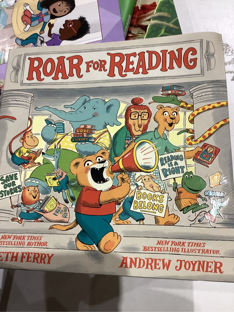 Condition photo showing Good Condition for Roar for Reading