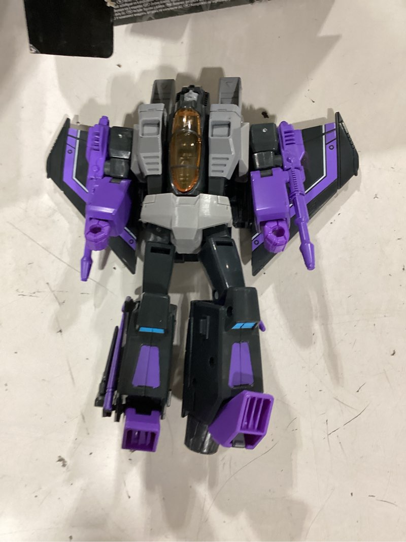 Condition photo showing Good Condition for transformers studio series the the movie skywarp voyager class 6.5-inch converting action figure, robot toys for ages 8+