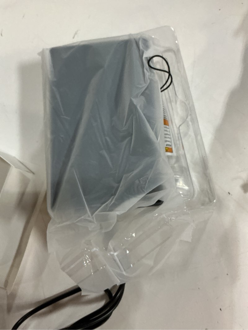 Condition photo showing New/Like New for vlog selfie monitor screen, magnetic phone vlog selfie monitor screen back camera monitor for vlog live stream tiktok, compatible with iphone & android, black