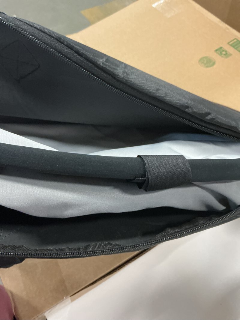 Condition photo showing Good Condition for Kate Collapsible Pop-Up Backdrop for Self-Tape Auditions, Professional Headshots, Video Conferencing