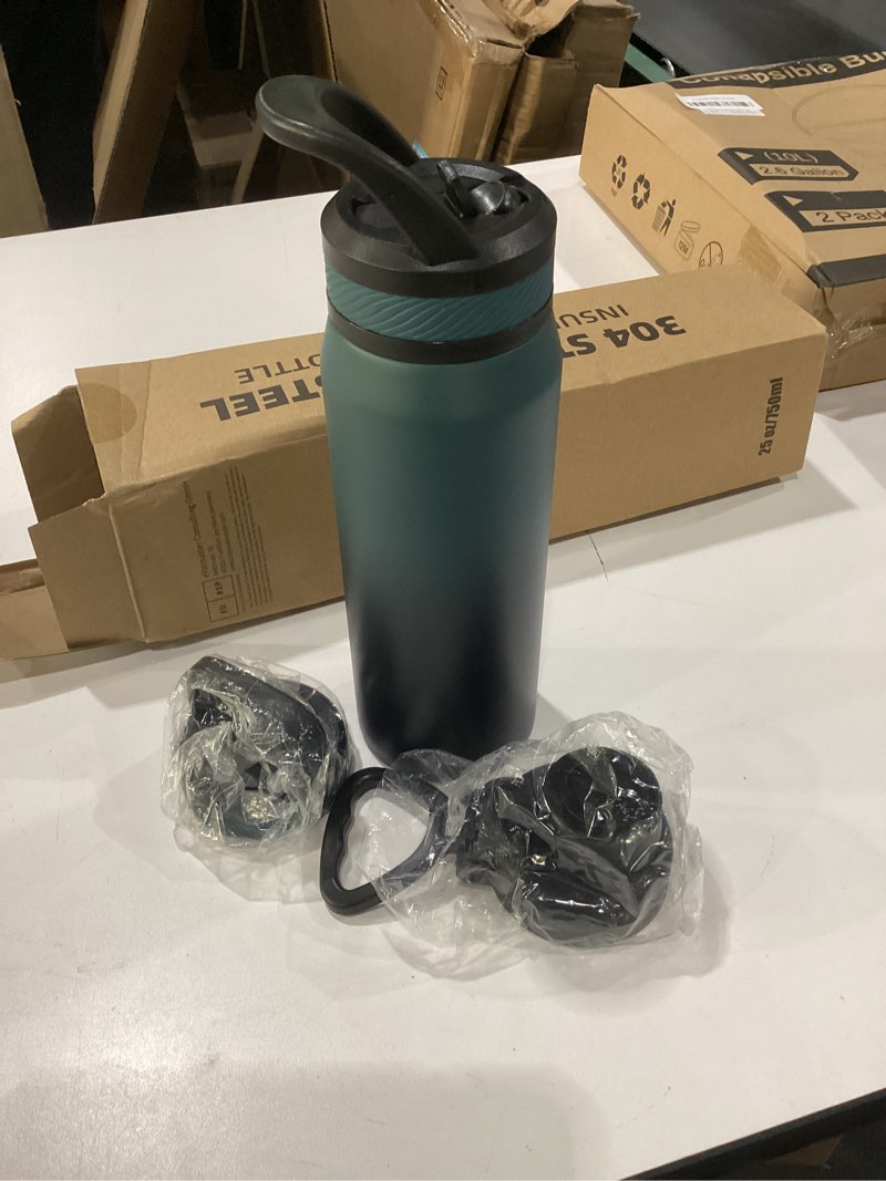 oldley 24 oz insulated water bottle with straw, stainless steel sports water cup flask with 3 lids(s