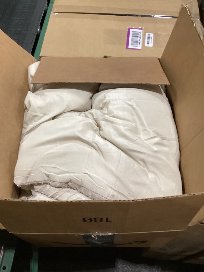 Condition photo showing Good Condition for Andency King Size Comforter Set Beige, 3 Pieces Boho King Bedding Comforter Set Cream, All Season Soft Lightweight Tufted Textured Down Alternative Comforter Fluffy Bed Set 01 - Beige King (104"x90")