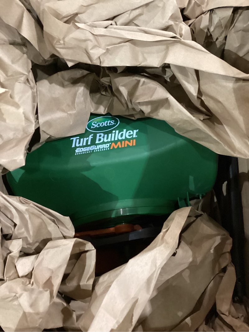 Condition photo showing Good Condition for edgeguard mini turf builder