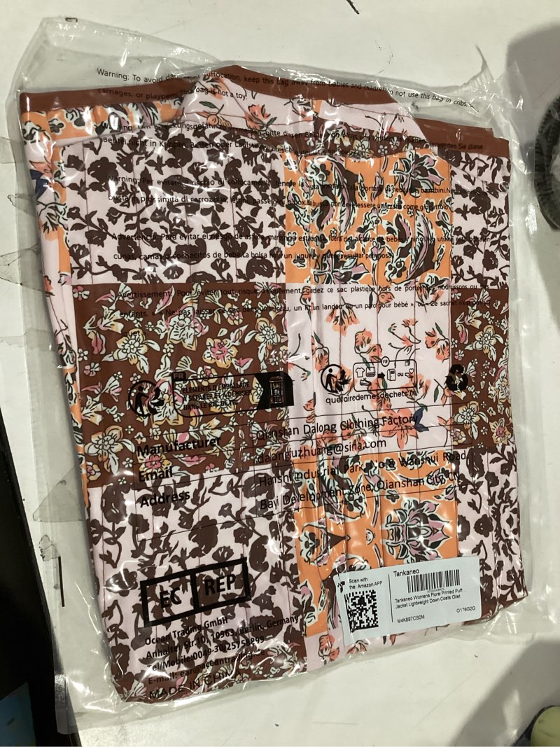 Condition photo showing New/Like New for Tankaneo Womens Puffer Quilted Cropped Vest Oversized Floral Patchwork Lightweight Jacket Cap Sleeve Outerwear Vest Light Green X-Large