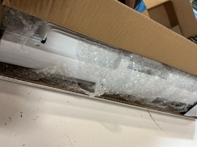 Condition photo showing Good Condition for comfort zone twin window fan with reversible airflow control, 9 inch, auto-locking expanders, 2 speed fan, dual fan, exhaust, airflow 9.84 ft/sec, ideal for home, kitchen, bedroom & office, cz319wt white 9"