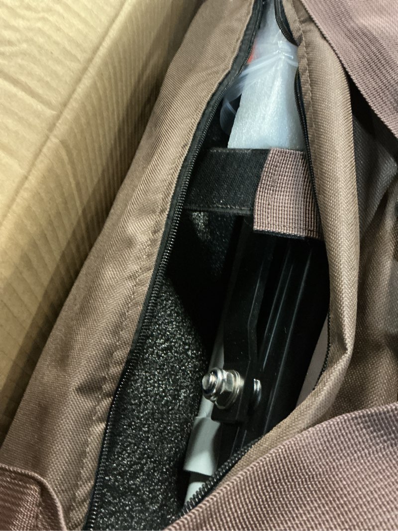 Condition photo showing Good Condition for ZY326 Kneeless Carpet Stretcher, Tucker and Cutter Combo