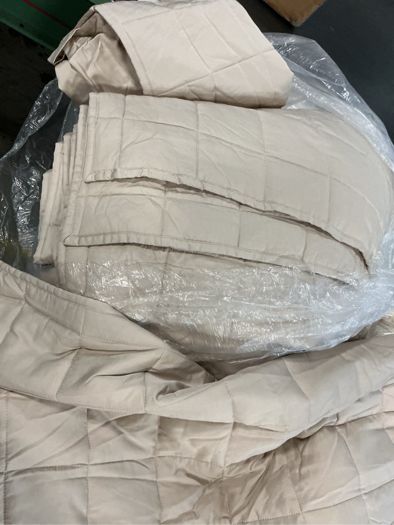 Condition photo showing As Is for quince bamboo box quilt set of 3, king/cal king, sand