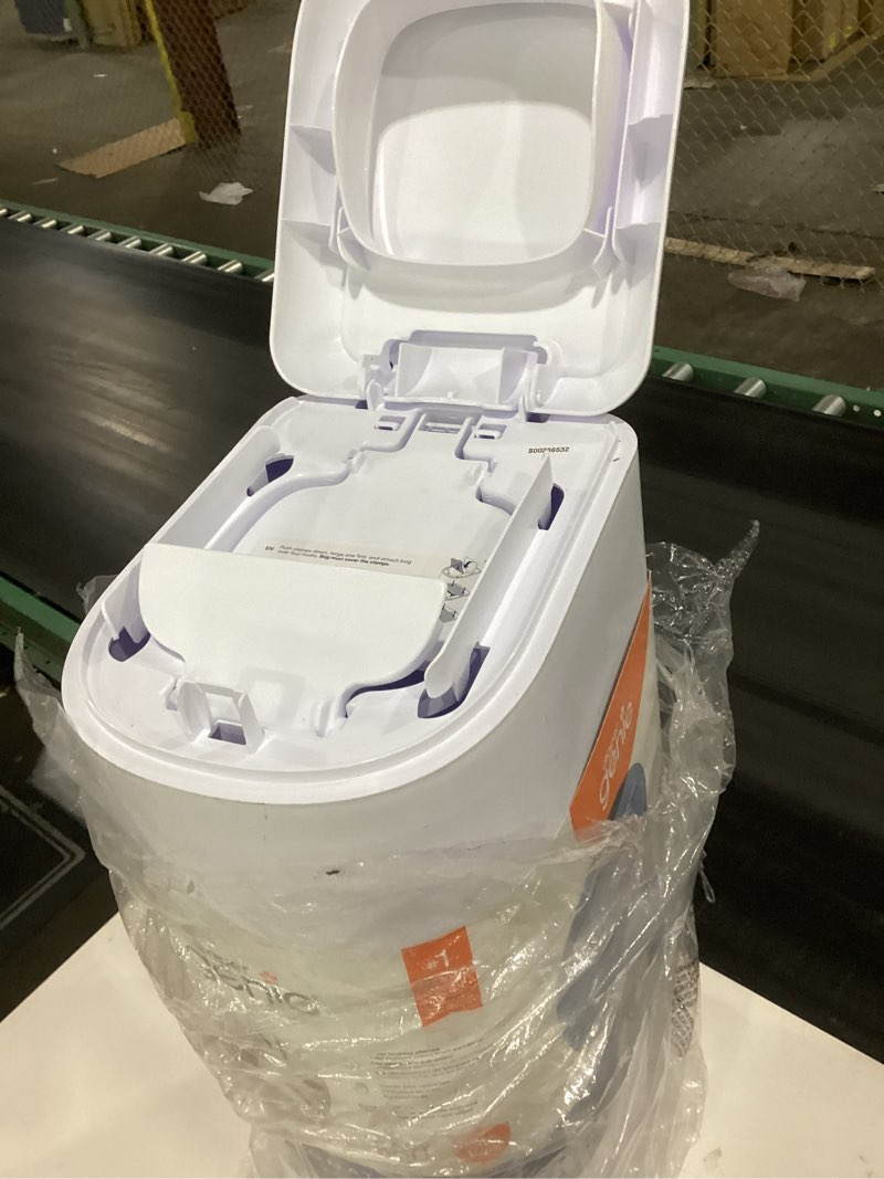 diaper genie signature pail includes 1 easy roll refill with 18 bags | holds up to 846 newborn-sized