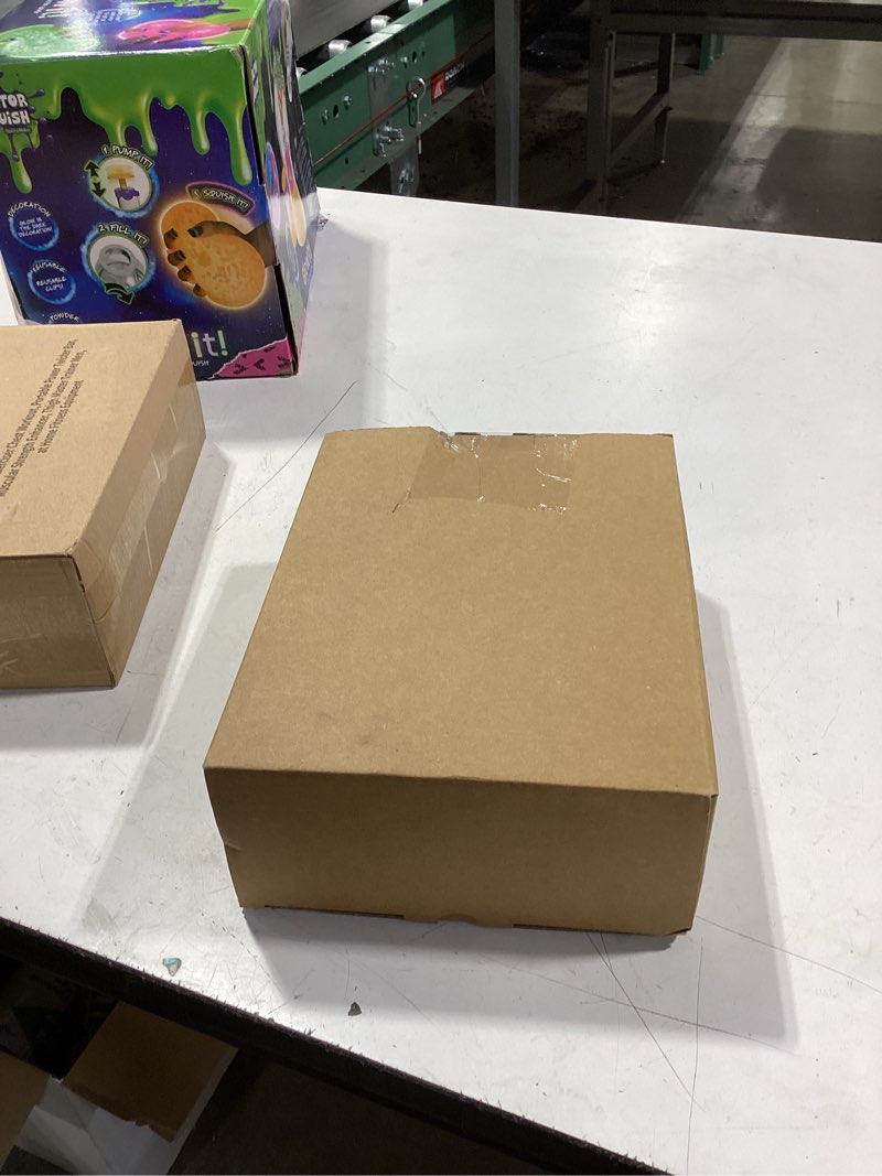 Condition photo showing New/Like New for 5x7 Oak Wood Picture Frame - Minimalist 5x7 Picture Frame, 5"x7" Frame Wood, Natural Solid Wooden Picture Frames for Wall Art Photo and Prints(3 Pack, White) White-3P 5x7