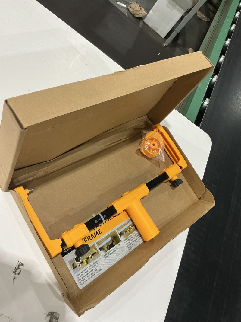Condition photo showing Good Condition for voomey 18"paint roller frame,the adjustment range is from 12" to18", suitable for large-scale painting projects,can be used with an extension pole