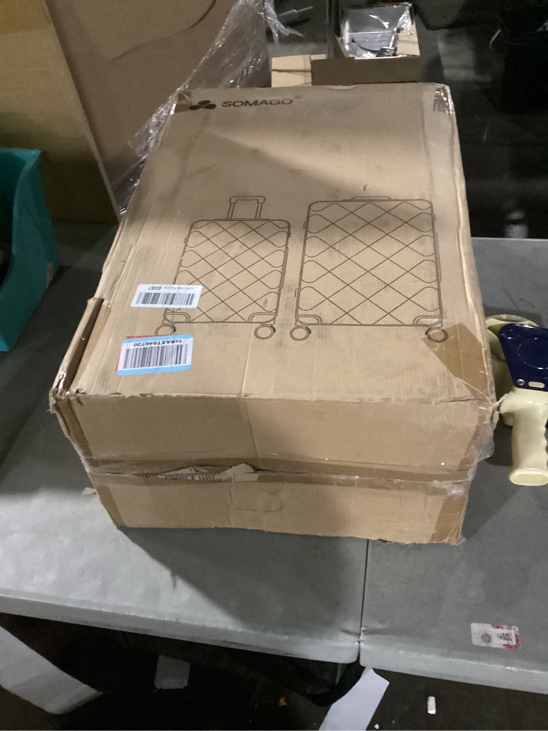 Condition photo showing New/Like New for Somago 2 PieceLuggage Set (20"/24") with Duffel Bag and Toiletry Bag, Carry On Luggage Airline Appro