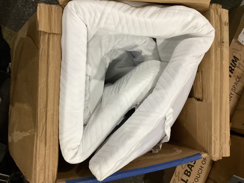 Condition photo showing Good Condition for ELEMUSE 3 Inch Gel Memory Foam Mattress Topper King Size Pressure-Relieving Mattress Topper for Back Pain,Non-Slip Design with Removable & Washable Cover, CertiPUR-US White King 3 Inch