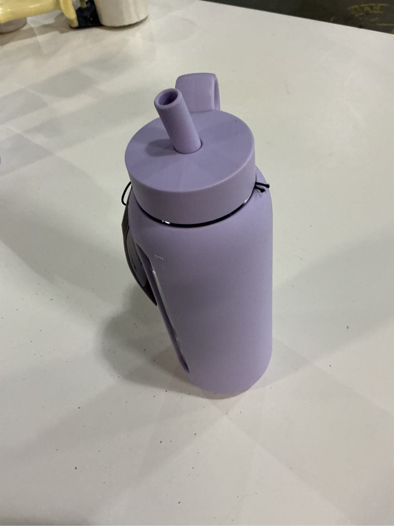 Condition photo showing New/Like New for big bottle straw cap 21oz