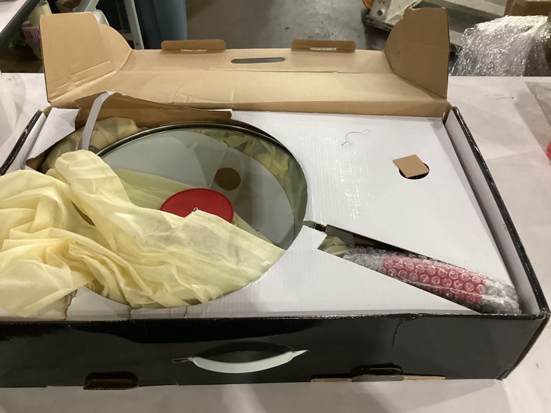 Condition photo showing New/Like New for honeycomb wok 12 inch pan with lid, nonstick stir fry with silicone handles, hybrid stainless steel cooking frying pan, dishwasher safe.