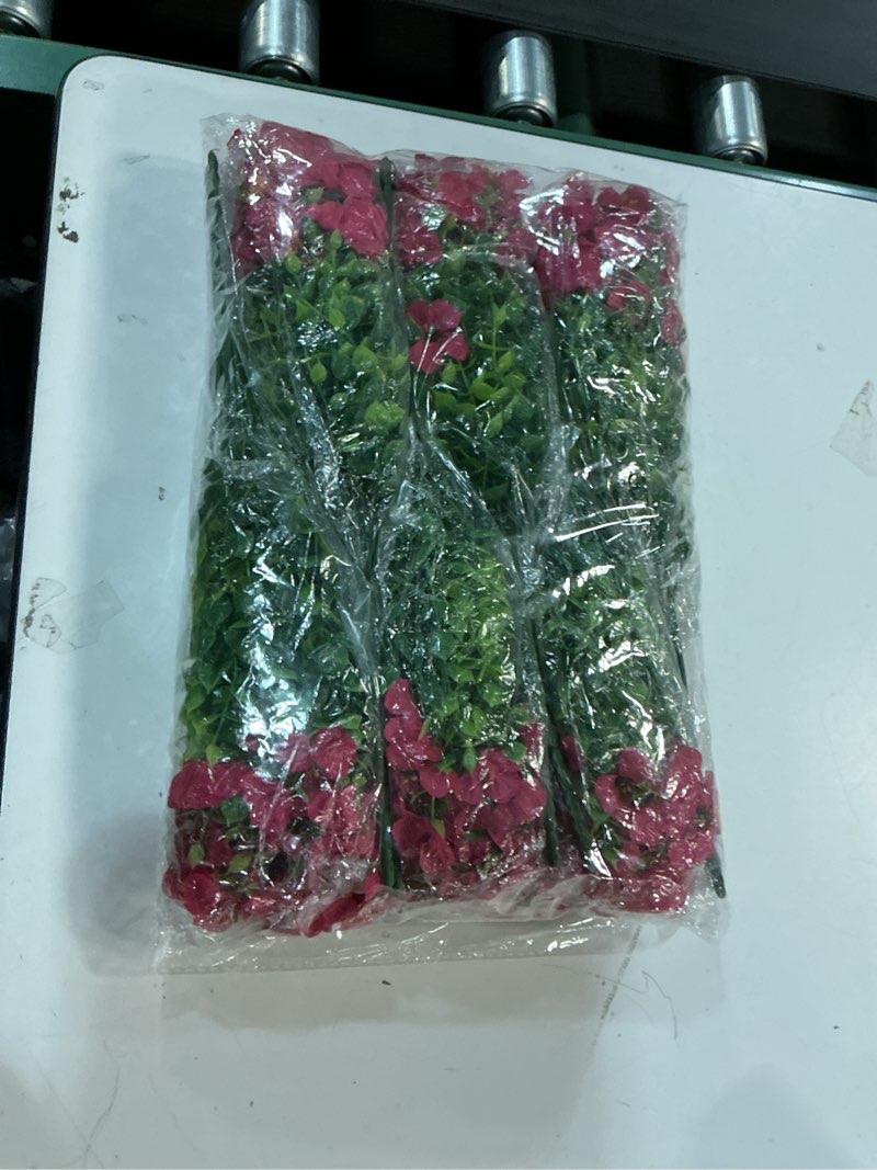 Condition photo showing New/Like New for 12-Pack Fake Mums Plants Artificial Fall Flowers for Outdoor Indoor Porch Yard Garden Decor, Faux Flower Daisy with Eucalyptus Leaves Boxwood Porch Patio (Daisy-4 Colors Mixed)