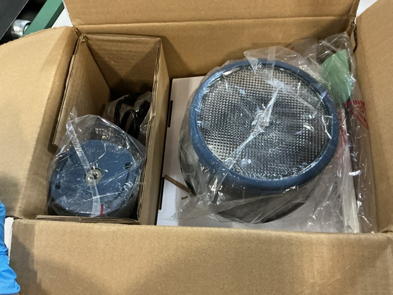 Condition photo showing Good Condition for la reveuse food processor,electric food chopper with 7-cup (1.7l) glass bowl, 4 bi-level blades for chopping,grinding,mincing,whisking,meal prep,300w,blue