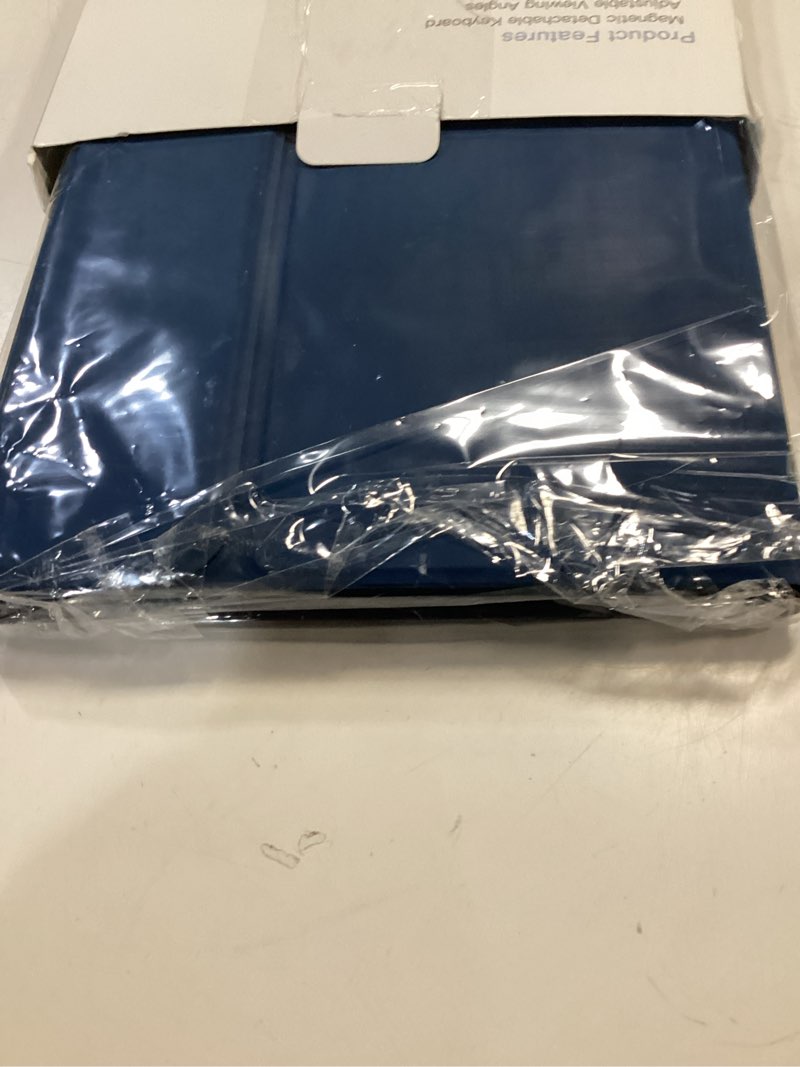 Condition photo showing Good Condition for harvopu compatible for ipad 11th 10th generation case with keyboard, folio cover with pencil holder, multi-touch trackpad, 7 color backlit, detachable keyboard for ipad (a16) 11th/10th gen (navy blue)