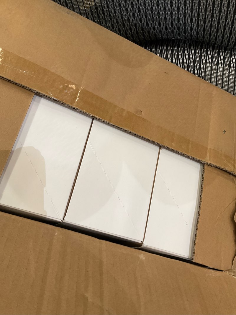 Condition photo showing Good Condition for universal 35203 security tinted window business envelope, #10, 4 1/8 x 9 1/2, white (box of 500)