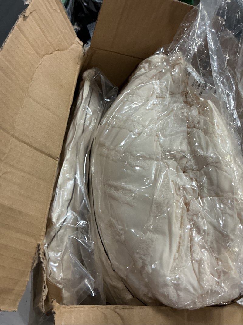 Condition photo showing Good Condition for zzlpp king comforter set 7 pieces, cream tufted bed in a bag with comforter and sheets, all season boho bedding sets with 1 comforter, 2 pillow shams, 2 pillowcases, 1 flat sheet, 1 fitted sheet 03 - cream king