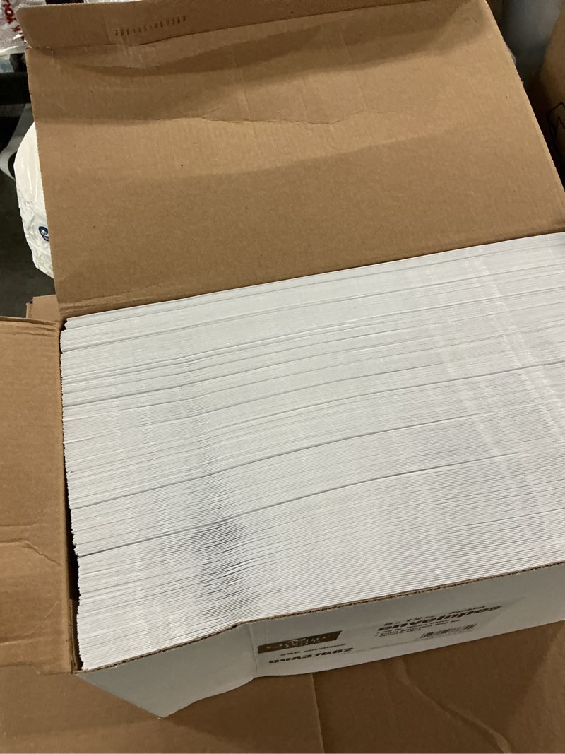 Condition photo showing New/Like New for quality park side opening catalog envelope, 9 x 12 inches, white, pk of 250