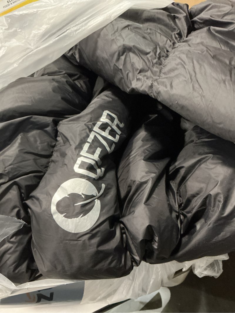 Condition photo showing Good Condition for Qezer black and silver sleeping bag