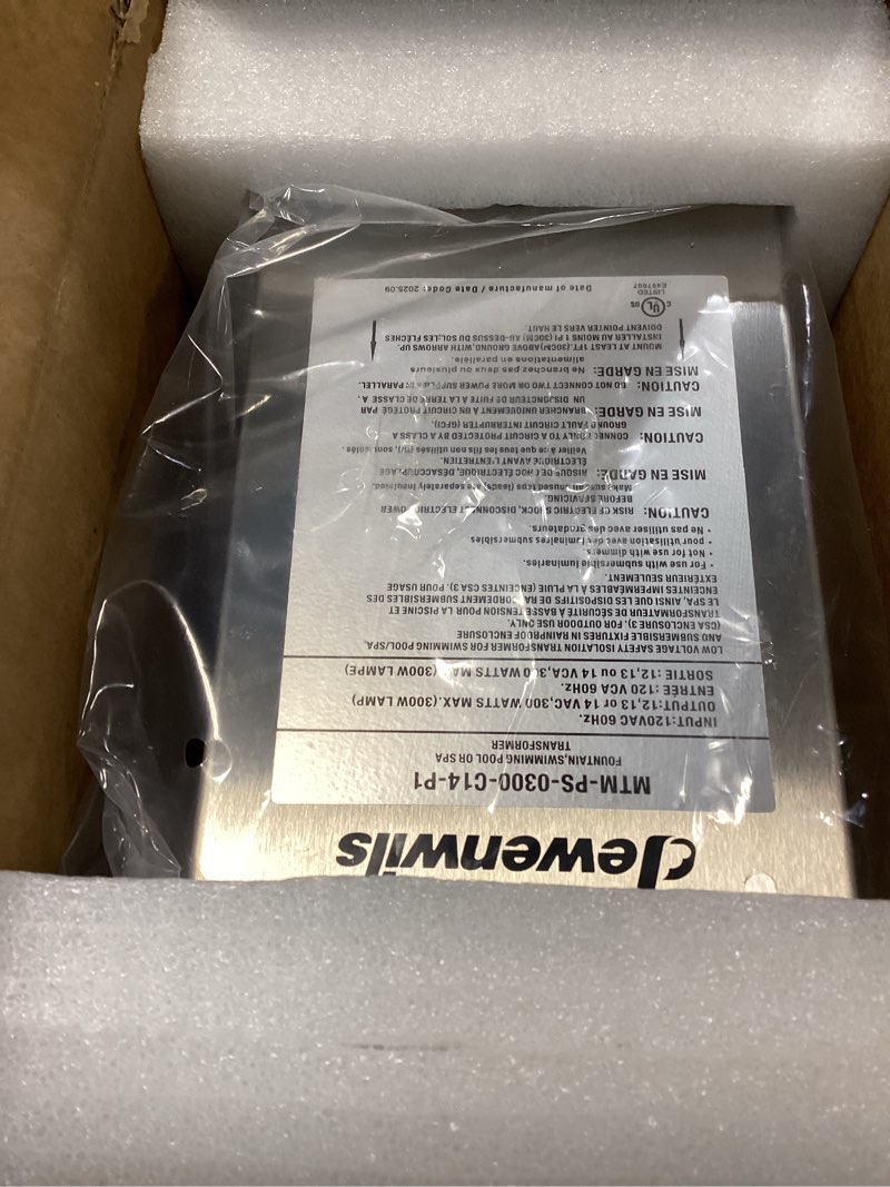 Condition photo showing Good Condition for dewenwils 300w low voltage pool light transformer, 120v ac to 12v/13v/14v ac, multi-tap safety transformer for pool lighting, spa, underwater fountain lights, outdoor landscape lights, ul listed stainless steel 300w