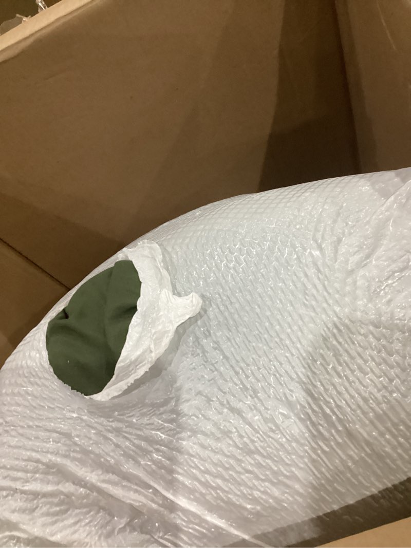 Condition photo showing Good Condition for love's cabin king size comforter set dark green, 7 pieces king bed in a bag, all season bedding sets with 1 comforter, 1 flat sheet, 1 fitted sheet, 2 pillowcase and 2 pillow sham king dark green