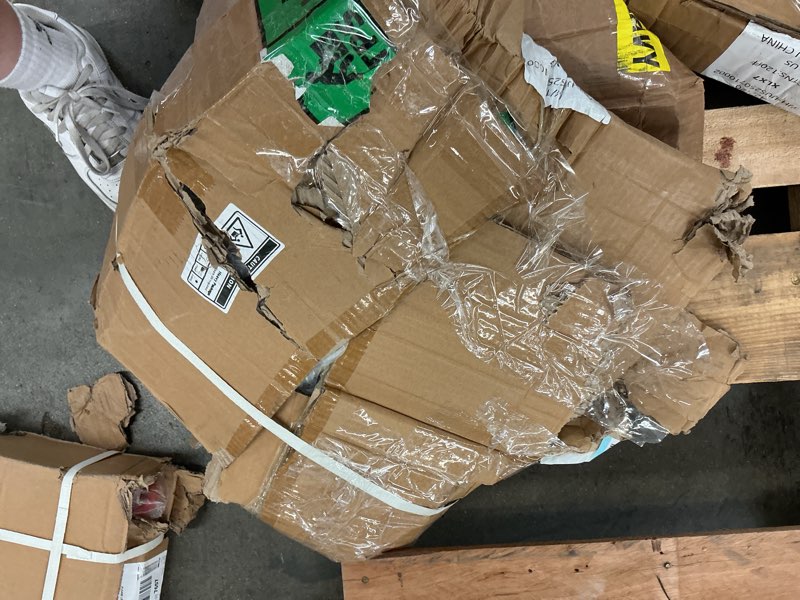 Condition photo showing As Is for chain binder 3/8" -1/2" grade 70 and 3/8"×10ft chains includes (2) binders and (2) chains for industrial agricultural towing applications in chain and binder kit 3/8''-1/2''*10ft (4 pack)