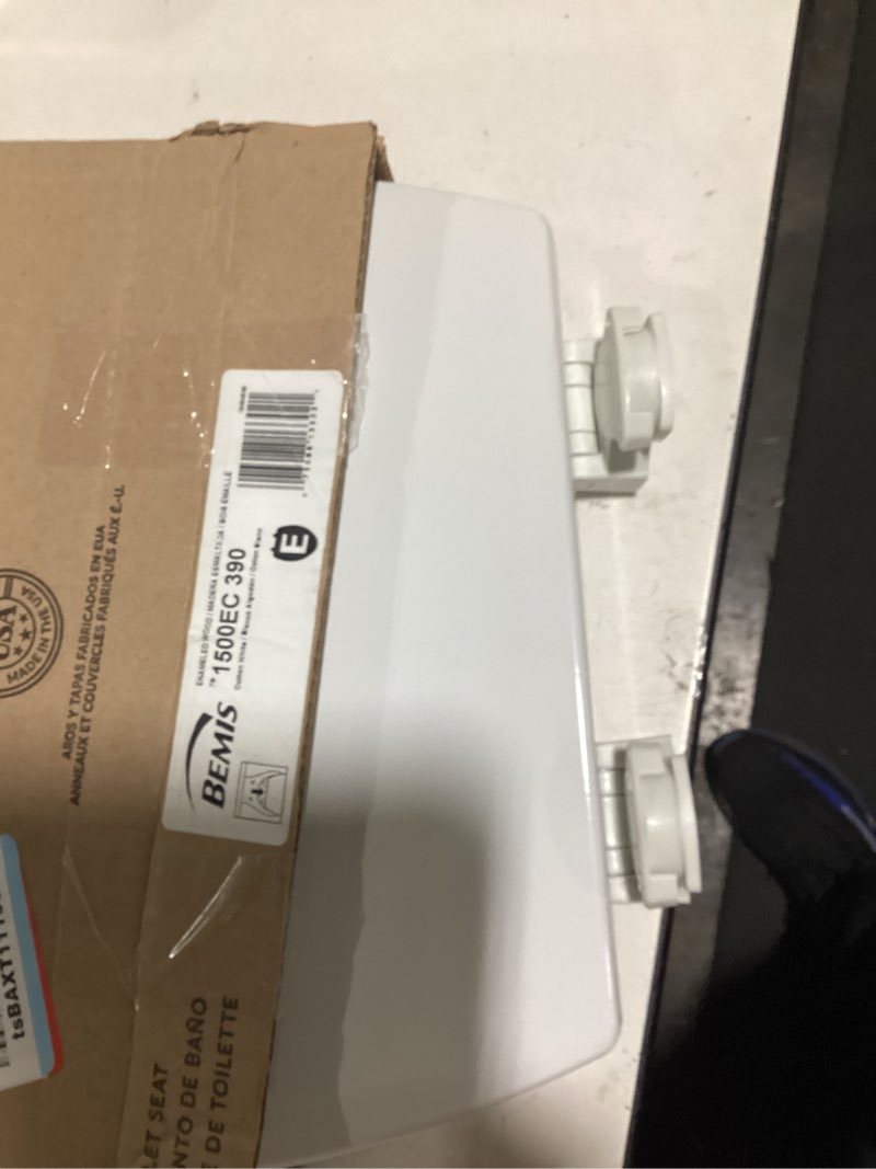 Condition photo showing Good Condition for Bemis 1500EC 390 Lift-Off Wood Elongated Toilet Seat, Cotton White (Pack of 1)