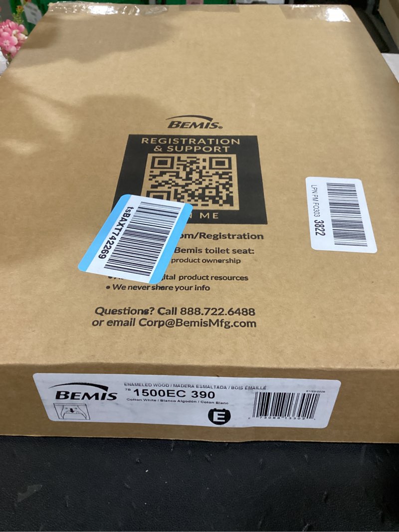 Condition photo showing New/Like New for bemis 1500ec 390 lift-off wood elongated toilet seat, cotton white (pack of 1)