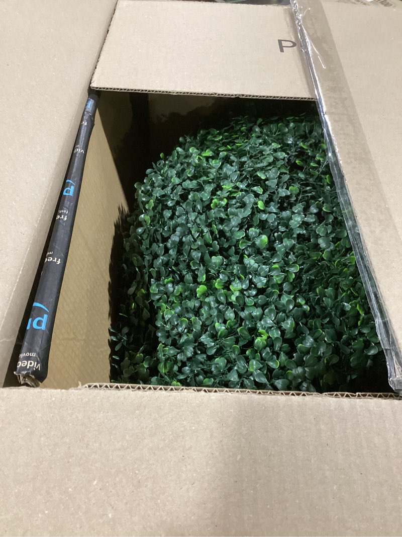 Condition photo showing Good Condition for Artificial Plant Topiary Ball, 2 Pcs 20" UV Resistant 4-Layer Fake Boxwood Leaf Balls, Faux Greenery Decorative for Indoor Outdoor Use on Balcony, Garden, Wedding, Front Door Home Decor. 20 inches Green