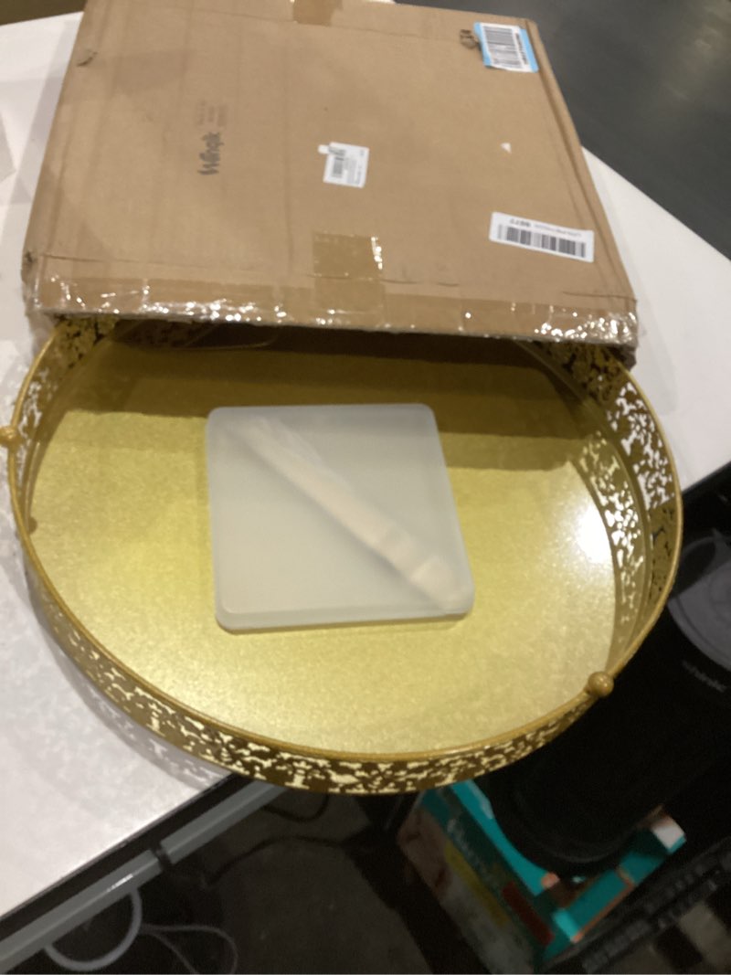 Condition photo showing Good Condition for Wenqik 16 Inch Christmas Cake Stand Gold Metal Round Cupcake Dessert Stand with Cake Cutting, Spatula Xmas Cupcake Pastry Display Candy Holder Display for Xmas Wedding Birthday Party(flower, 16 Inch) 16 Inch Flower