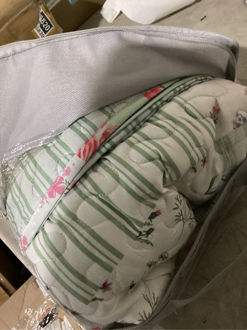 Condition photo showing Good Condition for joyreap queen size quilt set for girls, floral pink n white design, 3pcs soft n cozy microfiber quilt, bedspread bed cover for all season- 90x90 inches flowers queen-90"x90"